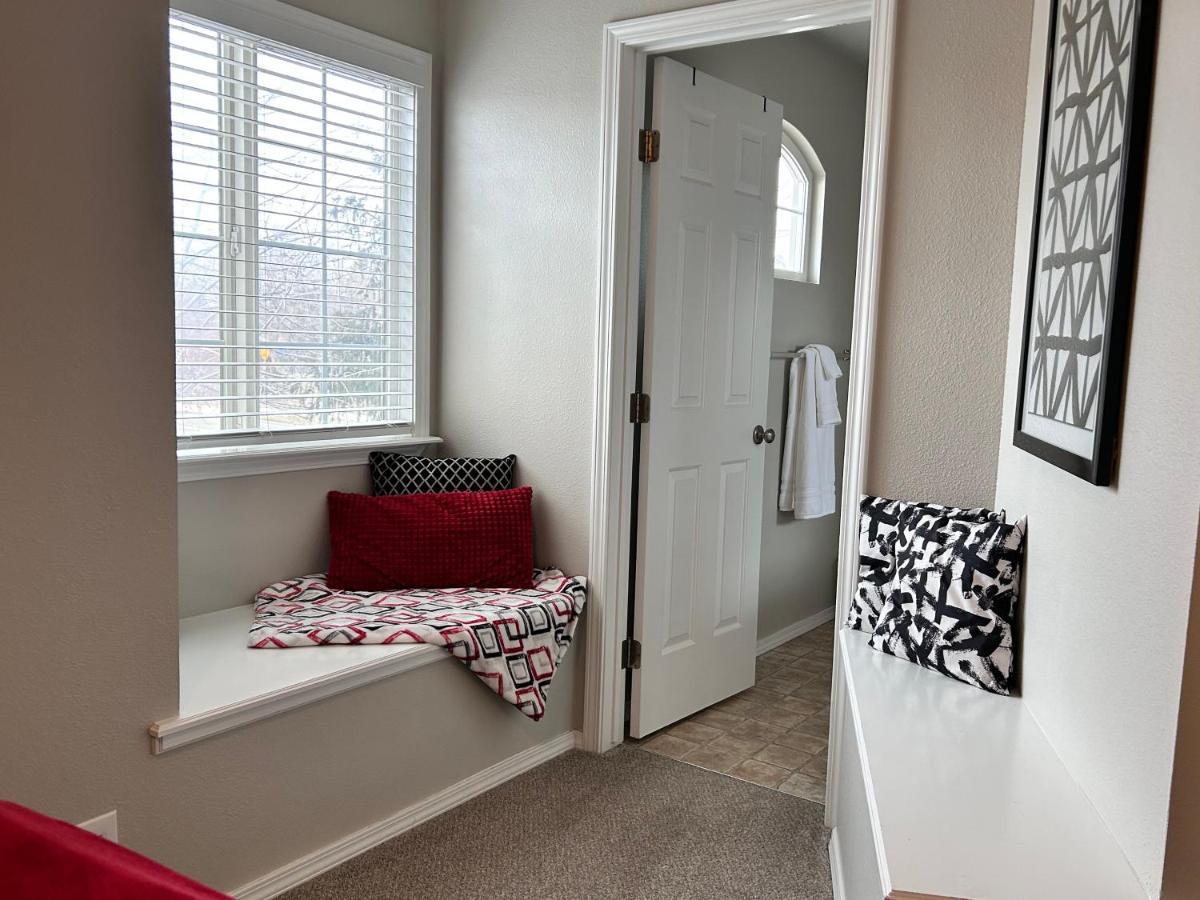 The Getaway Se Boise Condo Across The Street From Greenbelt, Bown Crossing And Boise River 3Bd 3Bath, 4 Beds! Lovely, Homey, Dining Table Seats 6 외부 사진