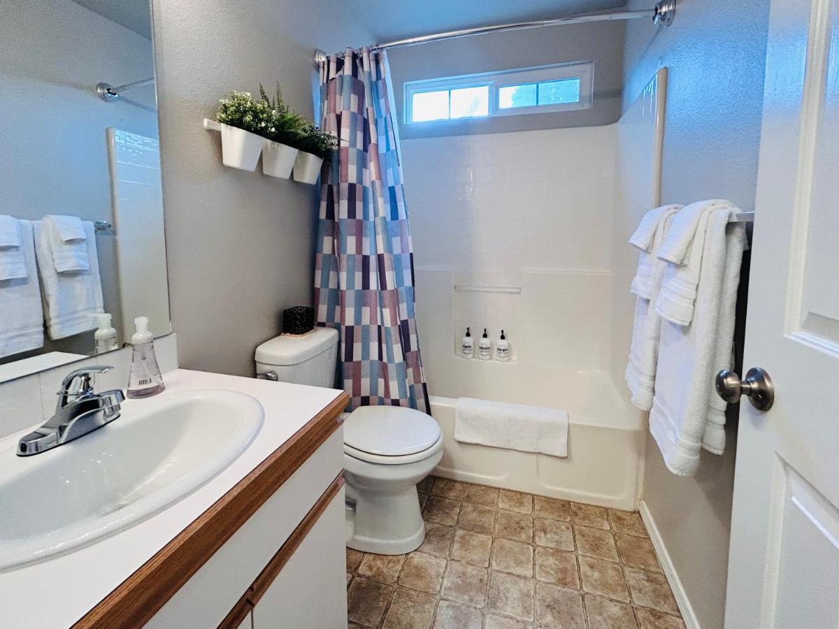 The Getaway Se Boise Condo Across The Street From Greenbelt, Bown Crossing And Boise River 3Bd 3Bath, 4 Beds! Lovely, Homey, Dining Table Seats 6 외부 사진