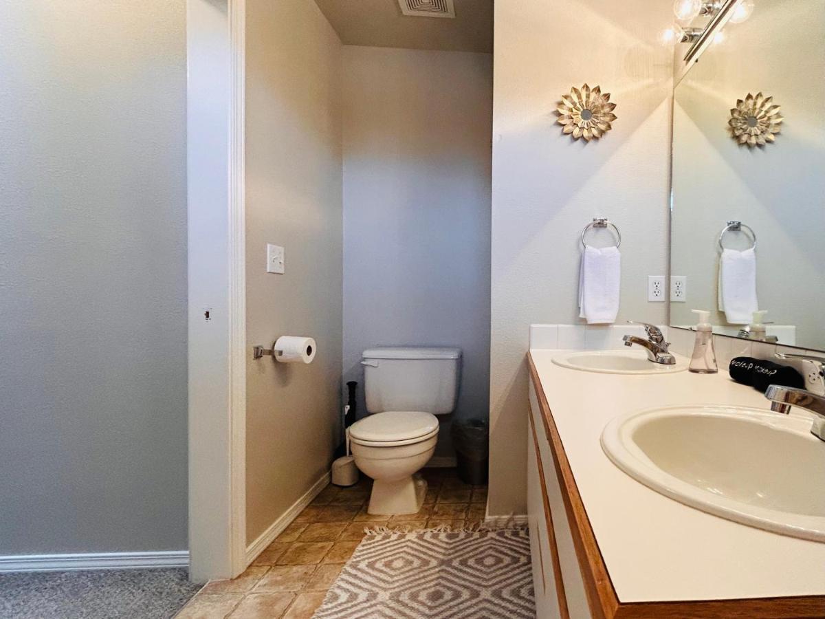 The Getaway Se Boise Condo Across The Street From Greenbelt, Bown Crossing And Boise River 3Bd 3Bath, 4 Beds! Lovely, Homey, Dining Table Seats 6 외부 사진