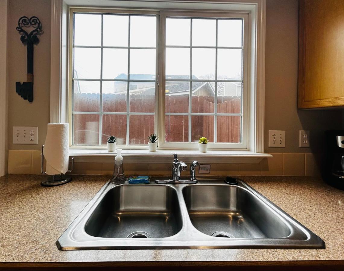 The Getaway Se Boise Condo Across The Street From Greenbelt, Bown Crossing And Boise River 3Bd 3Bath, 4 Beds! Lovely, Homey, Dining Table Seats 6 외부 사진